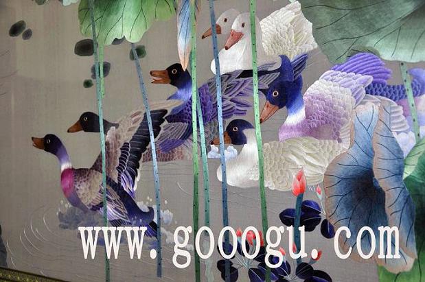 荷花題材刺繡屏風(fēng)，蘇繡屏風(fēng)，雙面繡屏風(fēng)